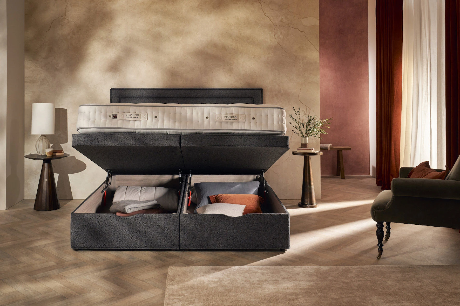 Vispring Anniversary Superb Divan